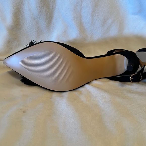 New puff pom pom stilettos, pointed toe, black suede, sling back. - Picture 5 of 5